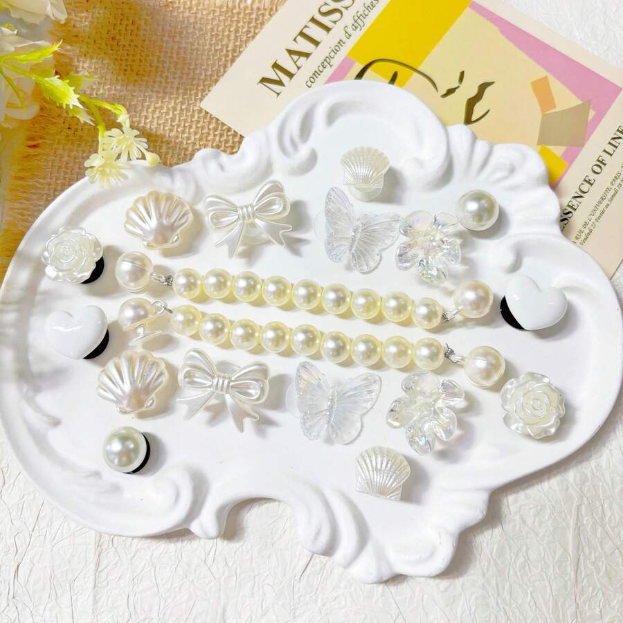 18 pezzi Catene piccole con perline serie bianca, farfalla bianca, accessori floreali, charm per scarpe serie rosa carini adatti per ciabatte forate - Bianco - Visualizzare 1