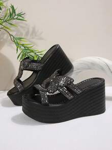 Damen Keilabsatz Plateau Sandalen, vielseitig funkelnd rutschfest Gunmetal Strass 3D Schmetterling einfarbig runde Zehenpartie Low-Top Kreuz breiter Riemen Plateau Keil Mule Slides, europäischer Party-Stil Frühling Sommer Abend Gala Date Shopping Reise Alltag Schuhe - Schwarz - Übersicht 7