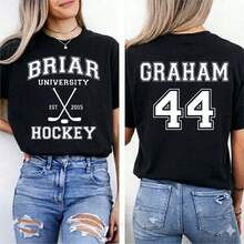 Briar University Hockey Graphic Tee, Vintage Collegiate Style, EST 2015, Letter Number Print, Drop Shoulder Crop Top, Crew Neck Short Sleeve, For Fans - Negro - Ver 1