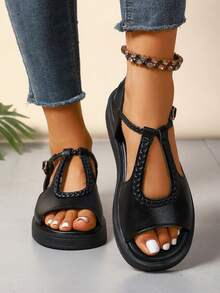 1 Pasang Sandal Datar Wanita dengan Desain Gesper Anyaman - Hitam - View 3
