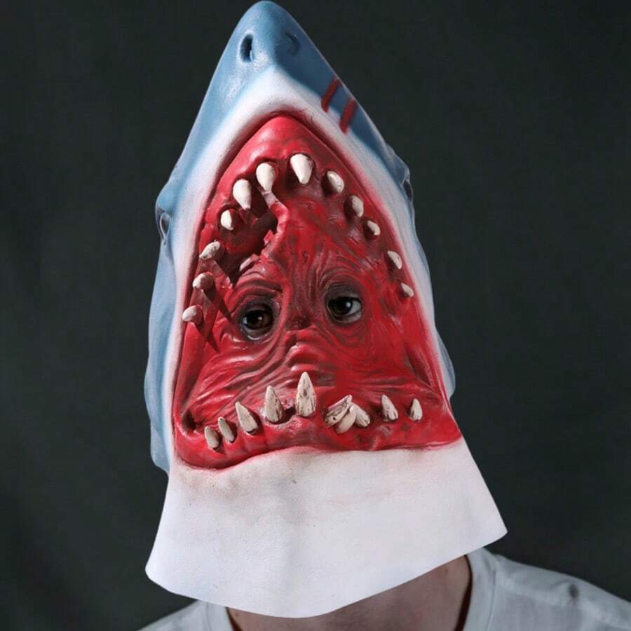 Máscara de látex de cabeza completa de tiburón blanco grande azul y blanco, boca roja de sangre realista con dientes blancos afilados, máscara de criatura depredadora del océano, piel texturizada con detalles de heridas, disfraz de monstruo de las profundidades marinas, tocado de personaje de película de terror de goma suave y transpirable, agujeros de ojos redondos huecos y transpirables, máscara de monstruo de tiburón gigante aterrador, adecuada para Halloween, Navidad, Pascua, Carnaval, Mardi Gras, fiestas de cumpleaños - Gran tiburón blanco - Ver 1
