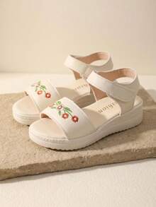 1 Pair 2026 New Girls Summer Flat Sandals, Embroidered Floral Soft PU Leather, Hook And Loop Back Strap Design, Pastoral Fresh Style, Suitable For Summer Daily Outings - White - View 6