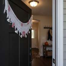 Halloween Banner, Bloody Gauze Skull Banner Haunted House Party Favor Photo Props For Photoshoot - Grey - View 1