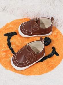 1 Pair Boys Solid Color PU Hook And Loop Flat Non-Slip 0-1 Years Old Infant Pre-Walker Shoes Simple Versatile Casual Sports Skate Shoes Suitable For Spring And Autumn - Brown - View 5