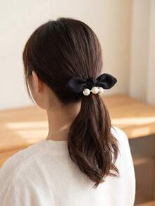 MH 2pcs Cute Bow Pearl Hair Scrunchies, Vintage Fashion, Elegant For Daily Use - Black and White - View 4