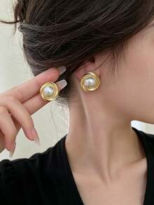 1 par de pendientes de botón de diseño geométrico vintage francés con perlas falsas doradas, diseño exagerado y nuevo de nicho, adecuados para uso diario y festivo de mujeres - Dorado - Ver 3