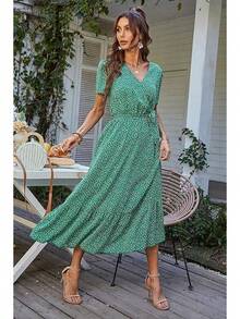 Vestido bohemio floral para mujer , para usar en el trabajo, con cuello en V, manga corta, cinturón, doblones, corte en A, fluido y largo. - Verde - Ver 3