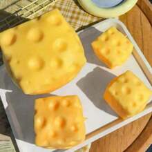 1 pieza Juguete antiestrés de bola de queso cuadrada ultra fina de 5-7cm, TPR/PU de rebote lento, juguete para aliviar el estrés, regalo de cumpleaños/Halloween, regalo perfecto para adolescentes - Multicolor - Ver 1