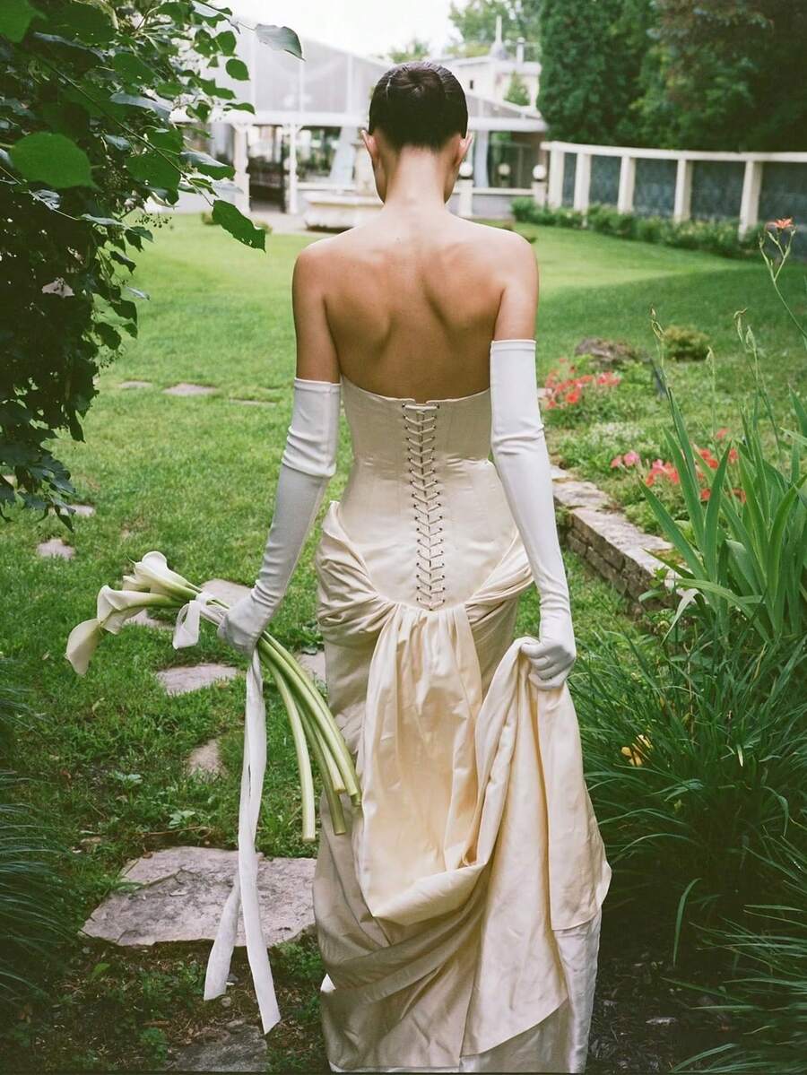 1 Pair White Bridal Satin Gloves, Vintage Minimalist Long Over-Elbow Elastic Wedding Accessories For Wedding, Ball, Party, Photo Shoot, Dress Prop, French Style, Halloween Cosplay - White - View 1