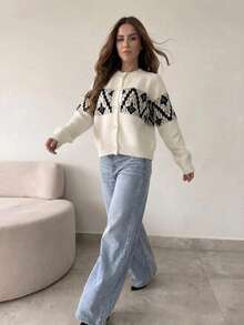 Sweater Rajut Bunga 3D Kasual Wanita untuk Musim Gugur dan Musim Dingin, Lengan Panjang, Kerah Bulat, Atasan Longgar, Nyaman, dan Modis. - Putih - View 6