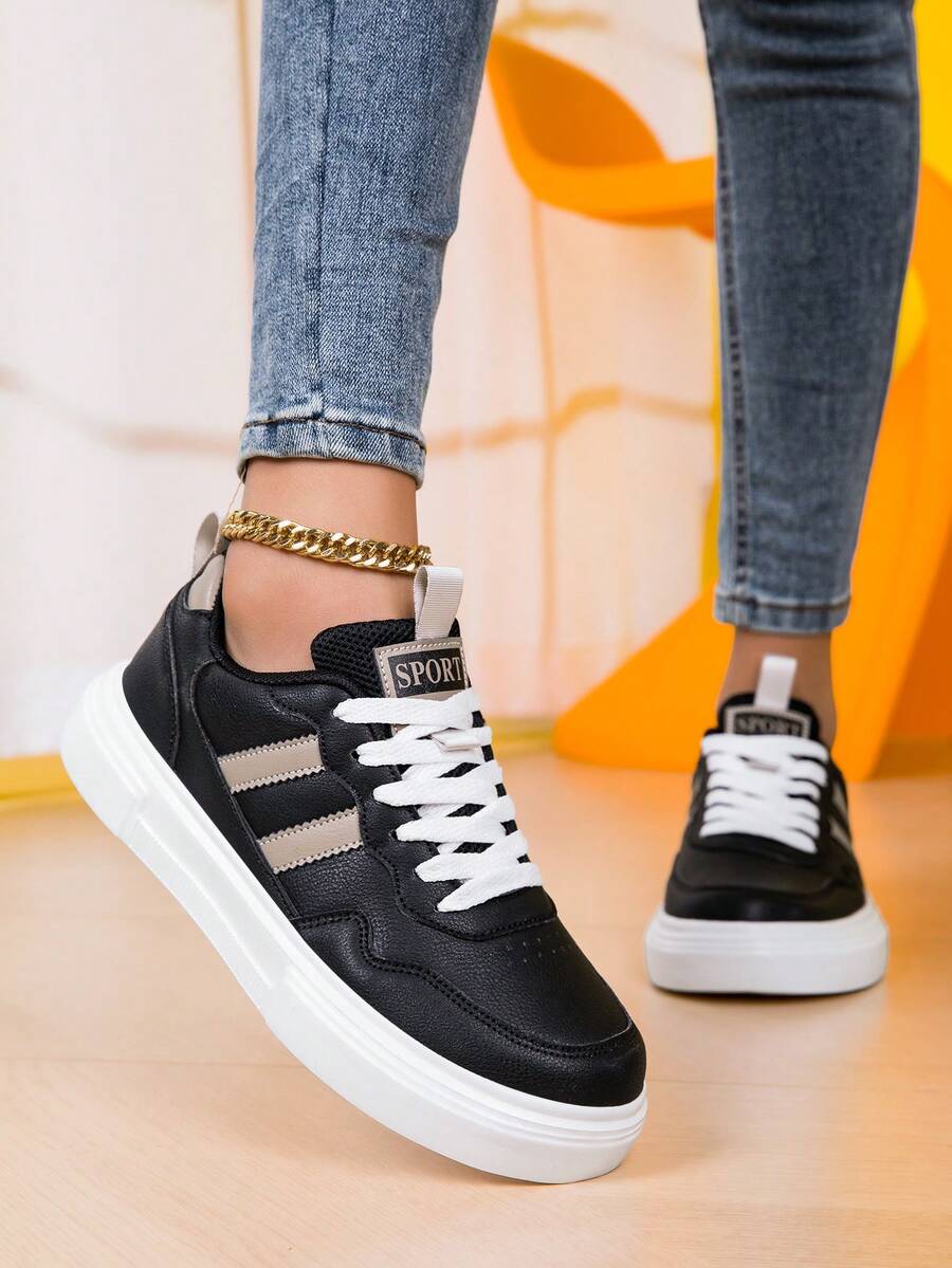 Women's New Lace-Up Skateboard Shoes, Plus Size Unisex Couple Shoes, Modern Fashion Outdoor Street Campus Versatile Casual Sports Shoes, Soft Sole Comfortable Not Tiring - Black - View 1