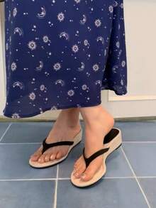 2026 Spring/Summer New Women's Square Toe Thong Kitten Heel Sandals - Black - View 3