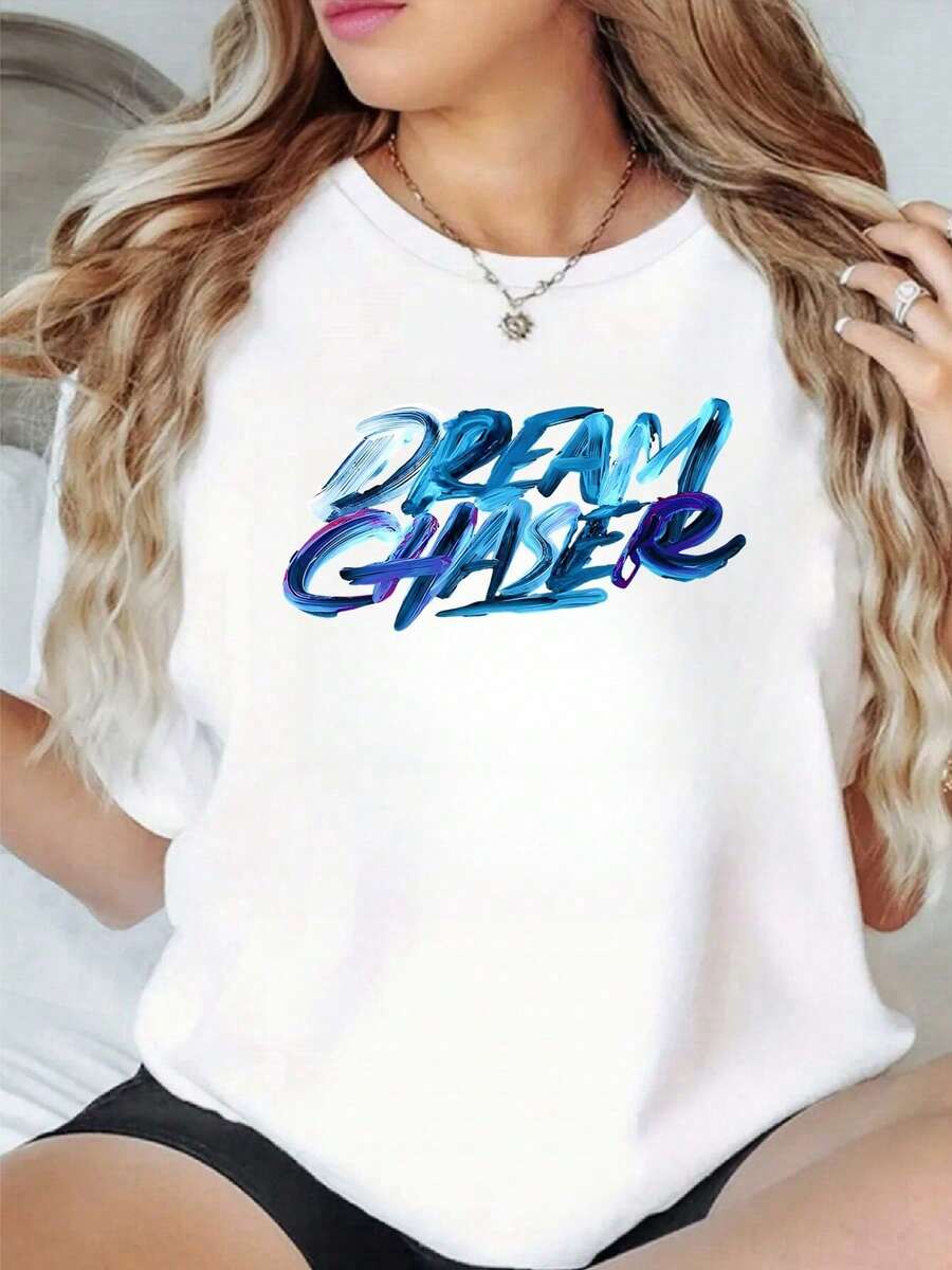 1 pieza de camiseta casual para mujer Dream Chaser, 100% algodón, 180g, estampado digital gráfico, corte holgado, manga corta, camiseta de verano para damas, tops de moda. - Blanco - Ver 1
