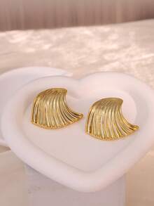 1-5 Pairs Fan-Shaped Shell Pleated Asymmetrical Square Stud Earrings With Textured Embossed Design, Minimalist Niche High-End Aesthetic, Spring/Summer Vibe Gold Earrings Set For Women's Daily Wear - Gold - View 4