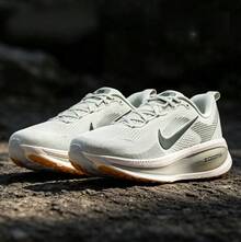 Nike VOMERO 18-Kilometer Professional Running Shoe For Men With Cushioned Cushioning. - Light Green - View 8