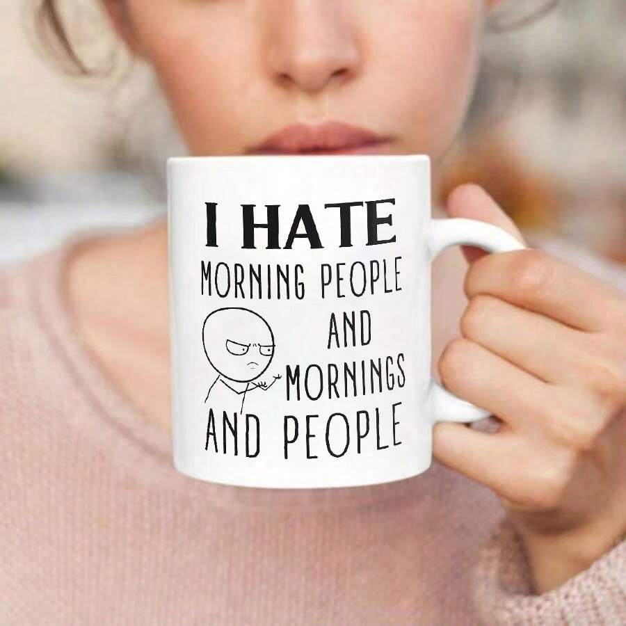 Mug Kopi Sarkastik Anti-Pagi yang Lucu, Aku Benci Orang Pagi, Gambar Tokoh Kartun Pemarah, Cangkir Keramik Putih, Hadiah Humor untuk Para Pecinta Malam, Introvert, dan Orang yang Benci Bangun Pagi, Mug Porselen 11oz untuk Minuman Panas dan Dingin