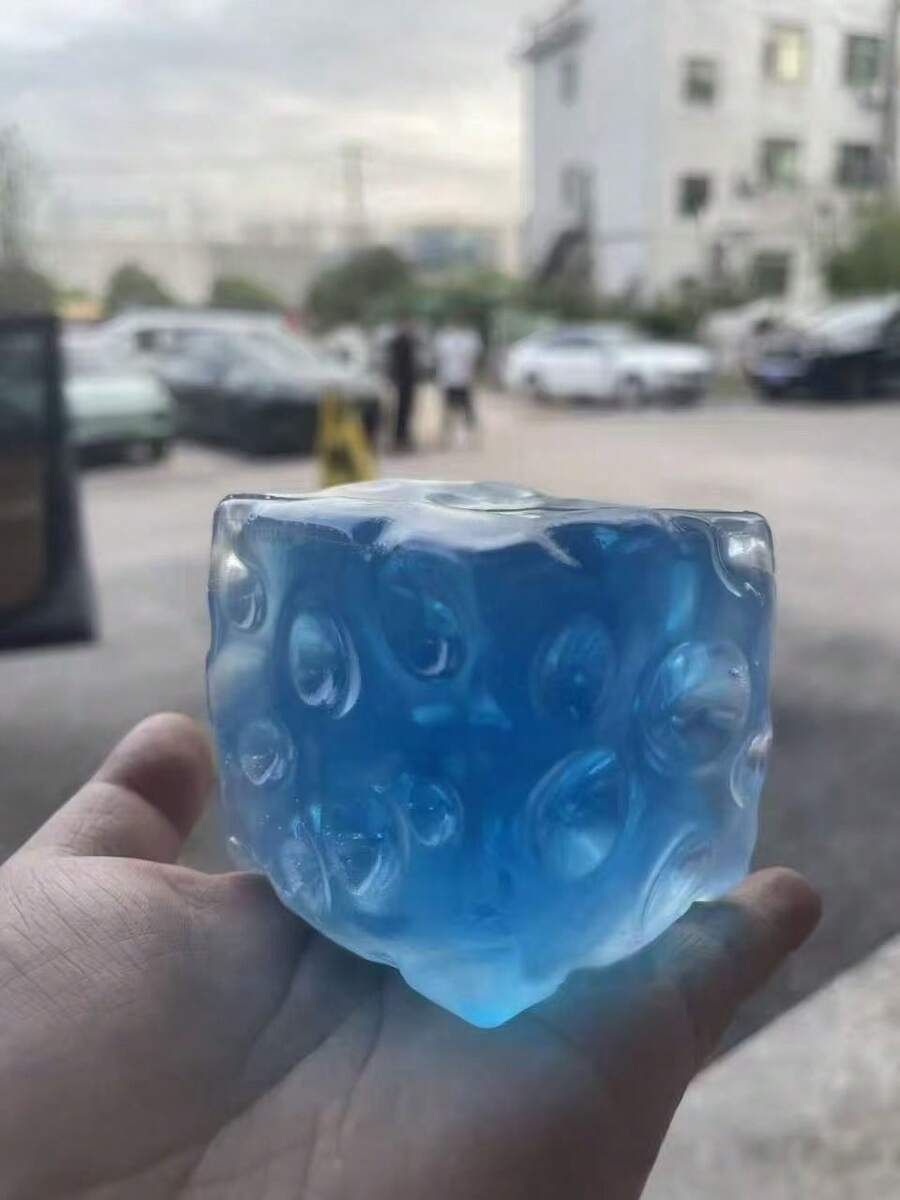 1 pieza Nueva bola de silicona con forma de animal para apretar, diseño muy atractivo, tacto pesado, juguete antiestrés, regalo perfecto para fiestas, juguete de relajación, decoración de escritorio, regalo de cumpleaños, regalo de Pascua, regalo perfecto, regalo, juguete de apretar cuadrado de 7cm con aroma a leche hecho a mano TPR, producto de caliente transfronteriza - Multicolor - Ver 1