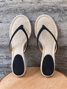 2026 Spring/Summer New Women's Square Toe Thong Kitten Heel Sandals - Black - View 11