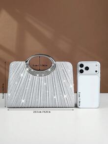 REMANLAND 閃亮吸睛、光彩優雅，這款單顆水鑽裝飾時尚金屬亮片手提晚宴包，適合女性參加派對、婚禮、晚宴、宴會、度假村、海灘、夏季及其他場合。這款晚宴包是派對女孩與女性的完美選擇，也是送給女性的最佳禮物，更適合作為派對舞會包使用。 - 銀色 - 查看 5