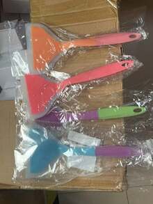 3/2/1pc Non-Scratch Wide Silicone Spatula, Heat-Resistant Non-Stick Pan Turner, Macaron Color-Block Long Handle, Anti-Slip Comfortable Grip With Hanging Hole For Easy Storage, One-Piece Silicone Material, Odorless, Soft Head For Enamel And Flat Bottom Pans, Suitable For Searing Steak, Pancakes, Tamagoyaki, Hand-Torn Pancakes, Multi-Functional Kitchen Cooking Tool, Colorful Silicone Cooking Spatula, Heat-Resistant Easy-To-Clean Home Kitchen Utensil - Multicolor - View 7