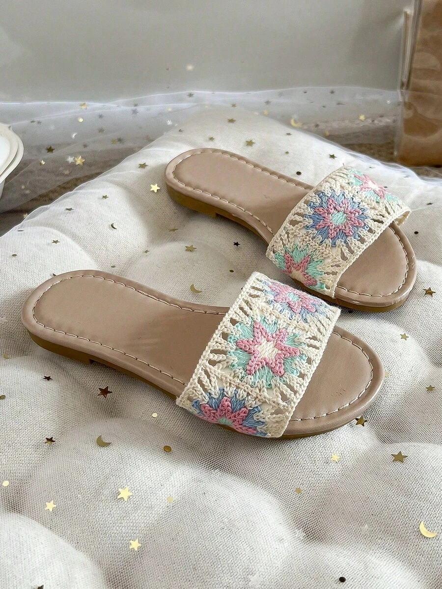 1 Pair Kids Girls Beige Crochet Colorful Floral Square Toe Flat Sandals - Multicolor - View 1