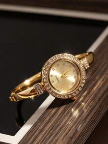 1件女款手鍊式手錶，精緻奢華水鑽圓形小錶盤，不可調節錶帶，復古英倫風，小眾輕奢時尚石英錶，適合假期、派對、婚禮、返校、聖誕節、感恩節、萬聖節、復活節等場合佩戴，送給女性的完美禮物 - 金色 - 查看 4