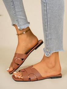 2026 Sommer Neue Damen Sandalen mit quadratischer Zehenpartie und offener Zehenpartie in H-Form, weiche Sohle Mule Sandalen, Urlaubsstil Damen Sommer Sandalen, bequeme Damen Sandalen, lockere Slip-On Damen Sandalen, modische süße Damen Flache Sandalen, Damen Urlaubs Sandalen, Damen braune Sandalen, elegante Damen Sandalen, einfache bequeme tägliche lässige flache Strandschuhe, PU-Leder Material weiche Sohle Damen Große Größen Strandsandalen - Braun - Übersicht 2