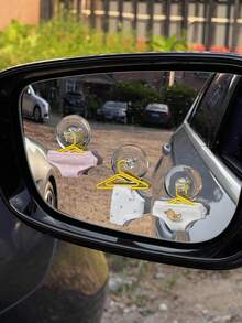 迷你內褲汽車車窗掛飾附吸盤，可愛布料內褲與黃色掛鉤裝飾，適用於儀表板或後視鏡，療癒趣味汽車內飾裝飾，無需黏膠，通用於汽車與卡車 - 擺飾 - 查看 4