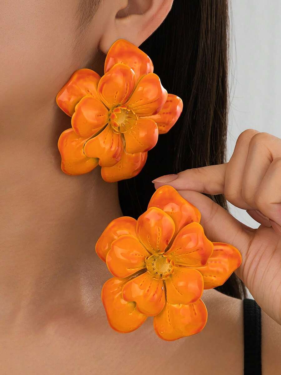 Vintage Elegant Fashion Spray-Painted Floral Earrings, Women's Ear Jewelry, Personalized High-End Holiday Jewelry Gift - Flower - View 1