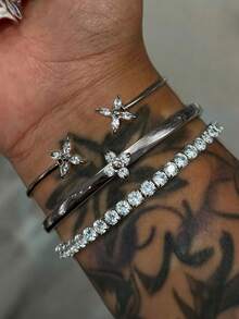1/3Pcs Fashion Stainless Steel 18K Gold Plated Women's Four-Leaf Clover Rhinestone Bracelet With 18K Gold Four-Leaf Clover Stainless Steel Inlaid Cubic Zirconia Open Bracelet Set, Suitable For Women's Daily Wear, Holiday Gift, Fashion Women's Bracelet Set - Silver - View 3