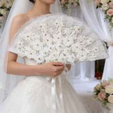 1 pieza Abanico plegable elegante de mujer con flor artificial blanca y encaje, abanico de mano para boda, novia y dama de honor, abanico de baile para festival y actuación - Ventilador hecho a mano - Ver 1