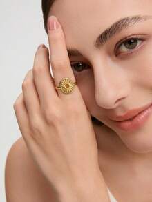 Ashenrae 1 pieza Anillo circular de joyería de acero inoxidable vintage con forma de sol personalizado para mujer - Amarillo Oro - Ver 6