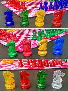 Set Catur Karet untuk 4 Pemain, Ukuran 13,7 Inci, dengan Papan Catur Gulung Bermotif Marmer Merah, 64 Buah Cakram Plastik Staunton (Transparan, Warna Solid) – Ideal untuk Permainan Strategi dan Teka-Teki Multipemain, Pertemuan Keluarga, dan sebagai Hadiah. - MultiWarna - View 3