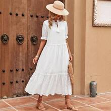 Maxivestido de corte en A para mujer con cuello en V, bordados, diseño de cuello con abertura y lazada, y detalles de paneles: un estilo elegante ideal para el trabajo o para el día a día. - Blanco - Ver 2