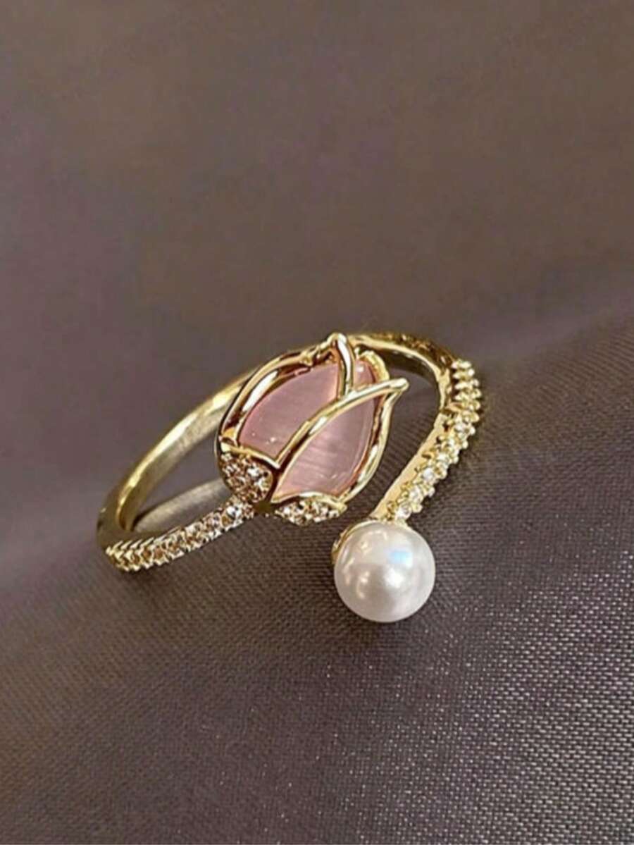 A Tulip Bud Pearl Opal Ring - Yellow Gold - View 1
