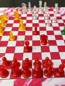 Set Catur Karet untuk 4 Pemain, Ukuran 13,7 Inci, dengan Papan Catur Gulung Bermotif Marmer Merah, 64 Buah Cakram Plastik Staunton (Transparan, Warna Solid) – Ideal untuk Permainan Strategi dan Teka-Teki Multipemain, Pertemuan Keluarga, dan sebagai Hadiah. - MultiWarna - View 9