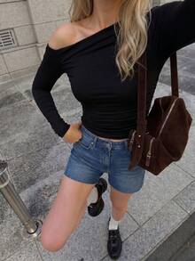 Mystra 素色不對稱單肩抓褶長袖上衣 女款修身單肩襯衫 優雅性感 派對外出 春秋上衣 - 碳黑色 - 查看 5