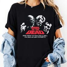 George Romero's "Man Of The Dead" Iconic Logo And Badge, Retro 70s Horror Movie Design, Casual Fit (Fan And Collector Size) 100% Cotton 1 Piece 180g - 黑色 - 查看 1