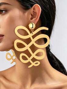 Exaggerated Geometric Line Infinity Symbol Fashion Stud Earrings For Women, Suitable For Party, Banquet And Daily Wear - Yellow Gold - View 1
