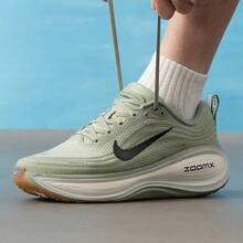 Nike Super Velour VOMERO PLUS Cushioning And Rebound Men's Road Running Shoes - Green - View 8