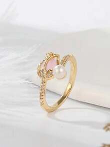A Tulip Bud Pearl Opal Ring - Yellow Gold - View 2
