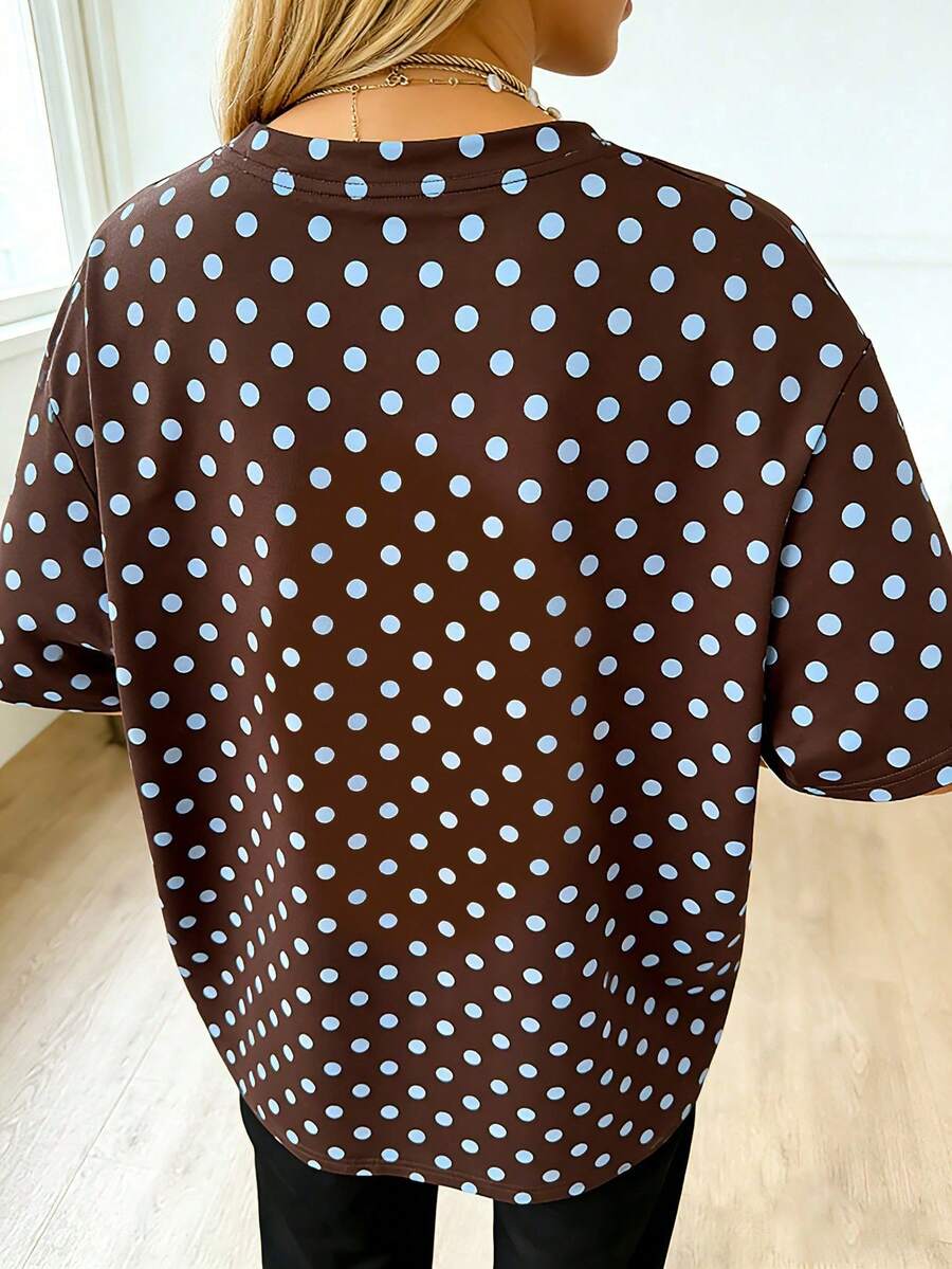 Camiseta de mujer de manga corta y cuello redondo de unicolor con estampado de lunares elegante y versátil, ideal para el estilo de viaje, vacaciones y playa - Negro - Ver 1