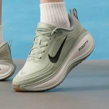 Nike Super Velour VOMERO PLUS Cushioning And Rebound Men's Road Running Shoes - Green - View 9