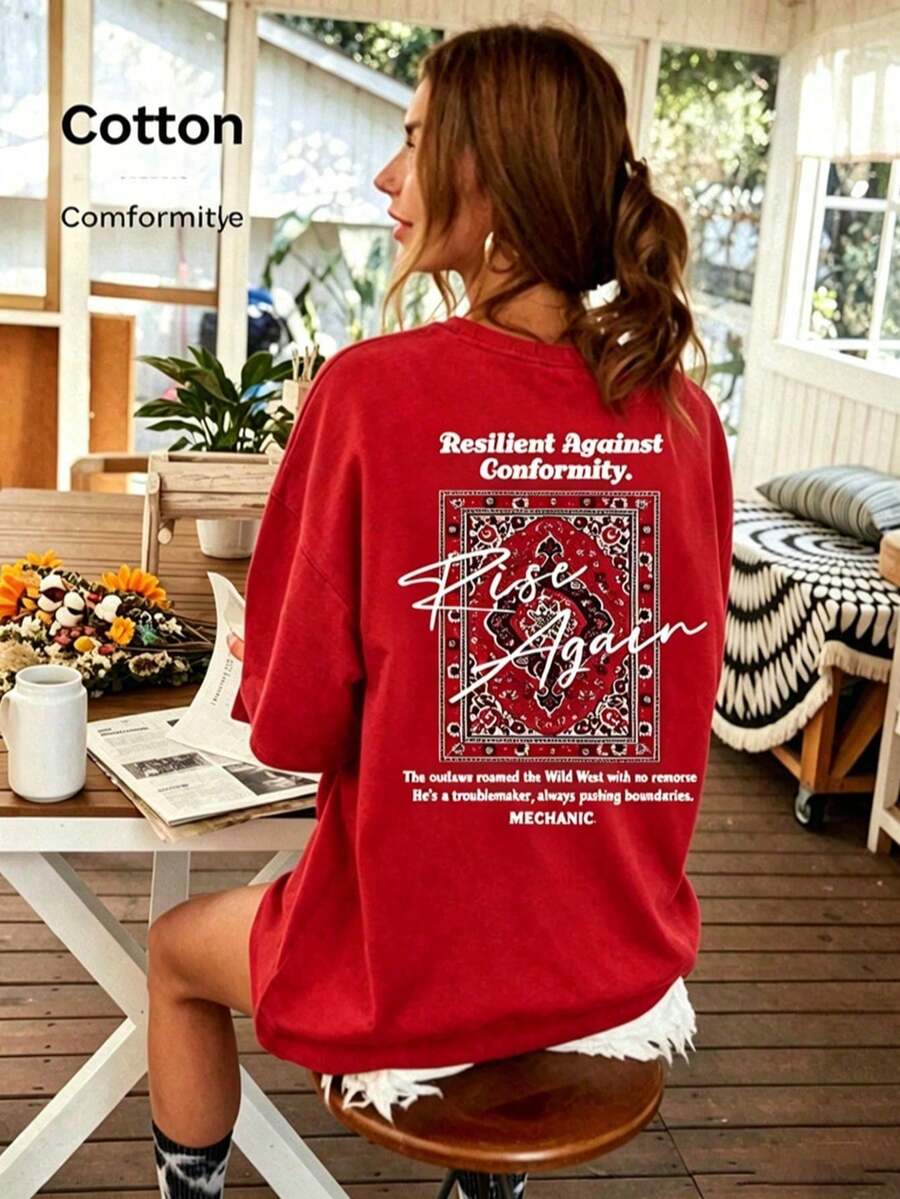 100% Cotton Short-Sleeved T-Shirt With A Relaxed Fit And Print. New Spring/Summer T-Shirt With A Soft, Casual, And Comfortable Persian Print. Women's Summer T-Shirts, Vintage Style - 紅色 - 查看 1
