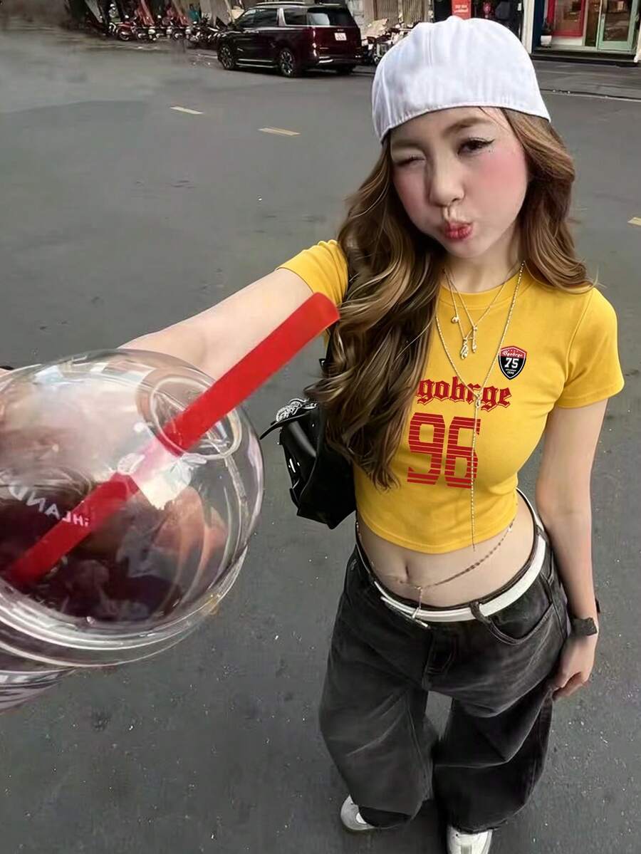 街頭風辣妹短版T恤,極簡字母印花,夏季修身百搭休閒上衣 - 黃色-1 - 查看 1