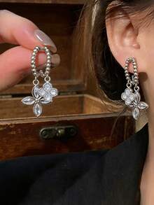 1 Pair Super Sparkling Zirconia Four-Leaf Clover Earrings, Luxury High-End Delicate Stud Earrings, Niche Design, Versatile Elegant Ear Jewelry For Women, Suitable For Daily Wear, Gift, Wedding, Best Friend - Super Sparkly Cubic Zirconia Four-leaf Earrings - View 5