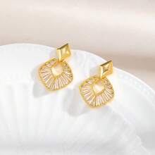 1 Paar robuste kupfervergoldete quadratische Zirkonia-Ohrringe mit geometrischem Rautenmuster, luxuriöse Cut Out Zirkonia-Ohrstecker, funkelnde Diamant-Ohrringe für Büro und Pendeln - Ohrringe aus Kupfer mit geometrischem Rautenmuster aus Zirkonia - Übersicht 3