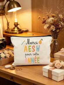 Bolsa de maquillaje con temática de profesora de francés, elegante regalo para el Día del Maestro, diseño de ilustración de corazón bilingüe francés-inglés "Gracias Maestro", regalo de aprecio para educadores, bolsa de almacenamiento de maquillaje estilo negro, bolsa de aseo portátil, adecuada para viajes, vacaciones, camping y uso al aire libre, regalo de aprecio para maestros, diseño creativo, bolsa de almacenamiento de aseo de viaje ligera unisex - regalo perfecto de graduación o elección creativa para el Día del Maestro. - Multicolor - Ver 5