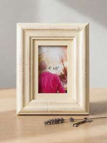 Portarretratos Decorativo de Madera con Acabado Envejecido, Marco Tipo Vintage para Foto Tamaño 4x6, Ideal para Sala, Recámara u Oficina, Diseño Clásico para Decoración de Hogar, Perfecto para Regalo en Cumpleaños, Aniversario, Boda o Inauguración de Casa, Fácil de Colocar en Mesa o Repisa - Latte - Ver 1