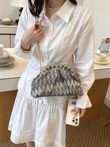 Dedoo This Lady Is Holding A Clutch Bag Made Of Woven Pleats, The Pleats Are Light As Clouds, Fashionable And Minimalist - Multicolor - View 4